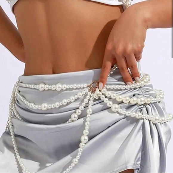 Gorgeous Body Pearls - Picture 2 of 6